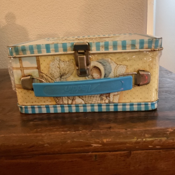 Holly Hobbie 1979 Lunch Box and Matching Thermos - Picture 5 of 16